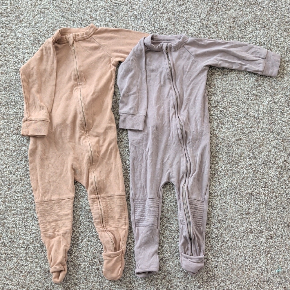 Goumi Convertible Kids One Piece Sets in Tan and Gray